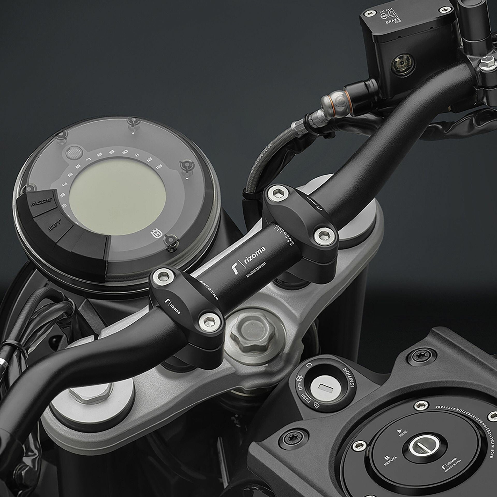 HANDLEBAR TAPERED BLACK DIA 22-29MM/H 55MM/W 740MM