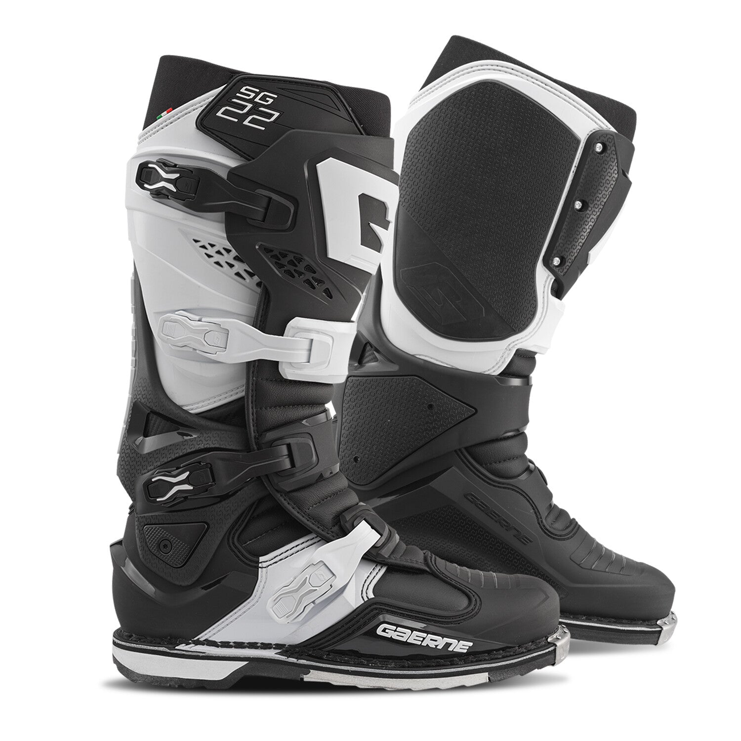 SG22 BOOTS BLACK/WHITE SZ 8