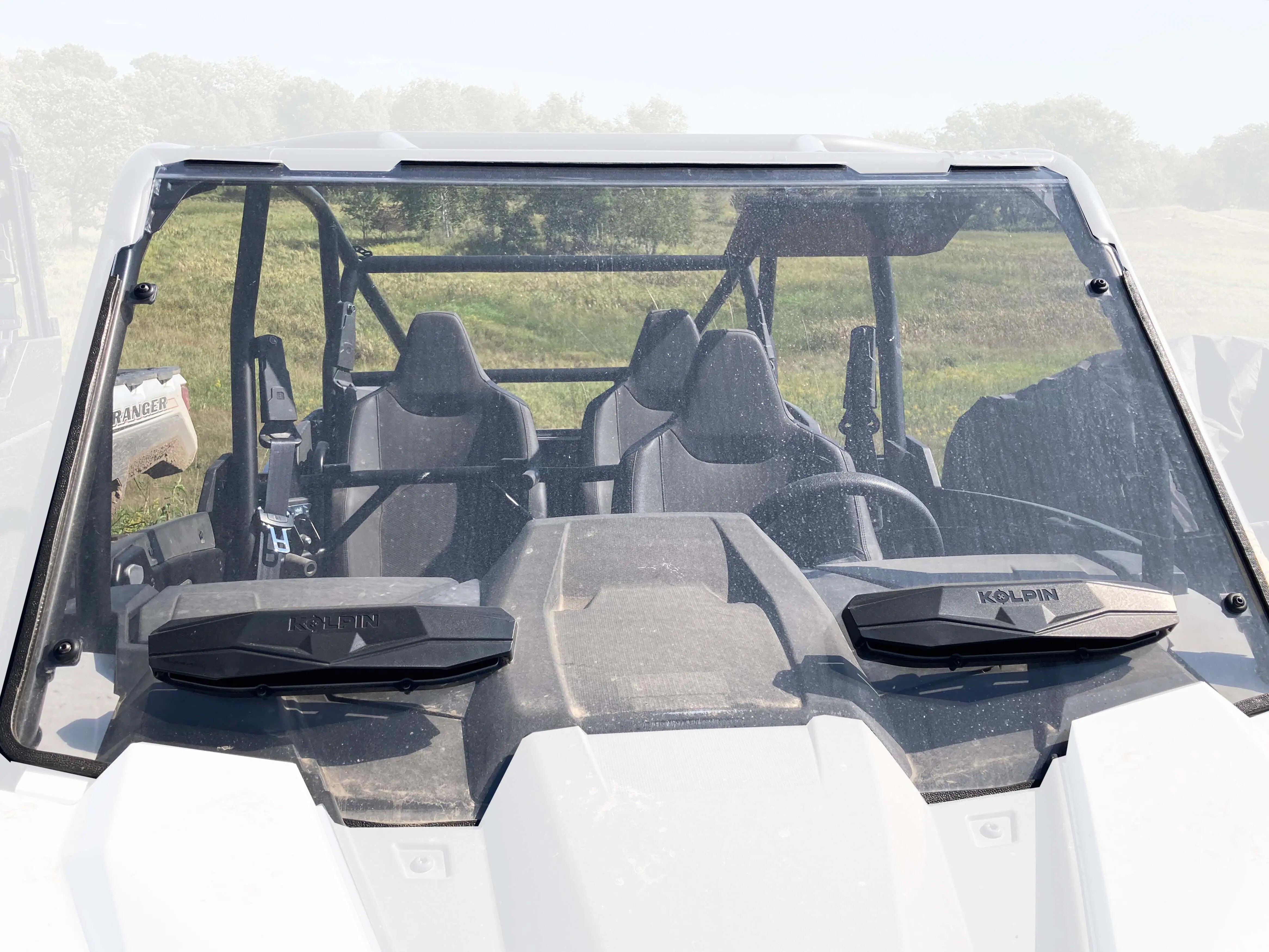 POLY FRONT WINDSHIELD FULL FIXED VENTED POL