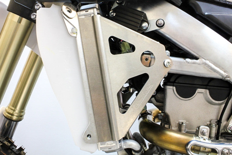 RADIATOR BRACES
