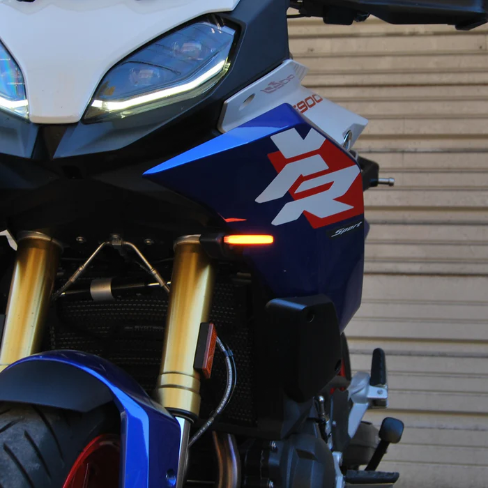 FRONT LED TURN SIGNALS BMW
