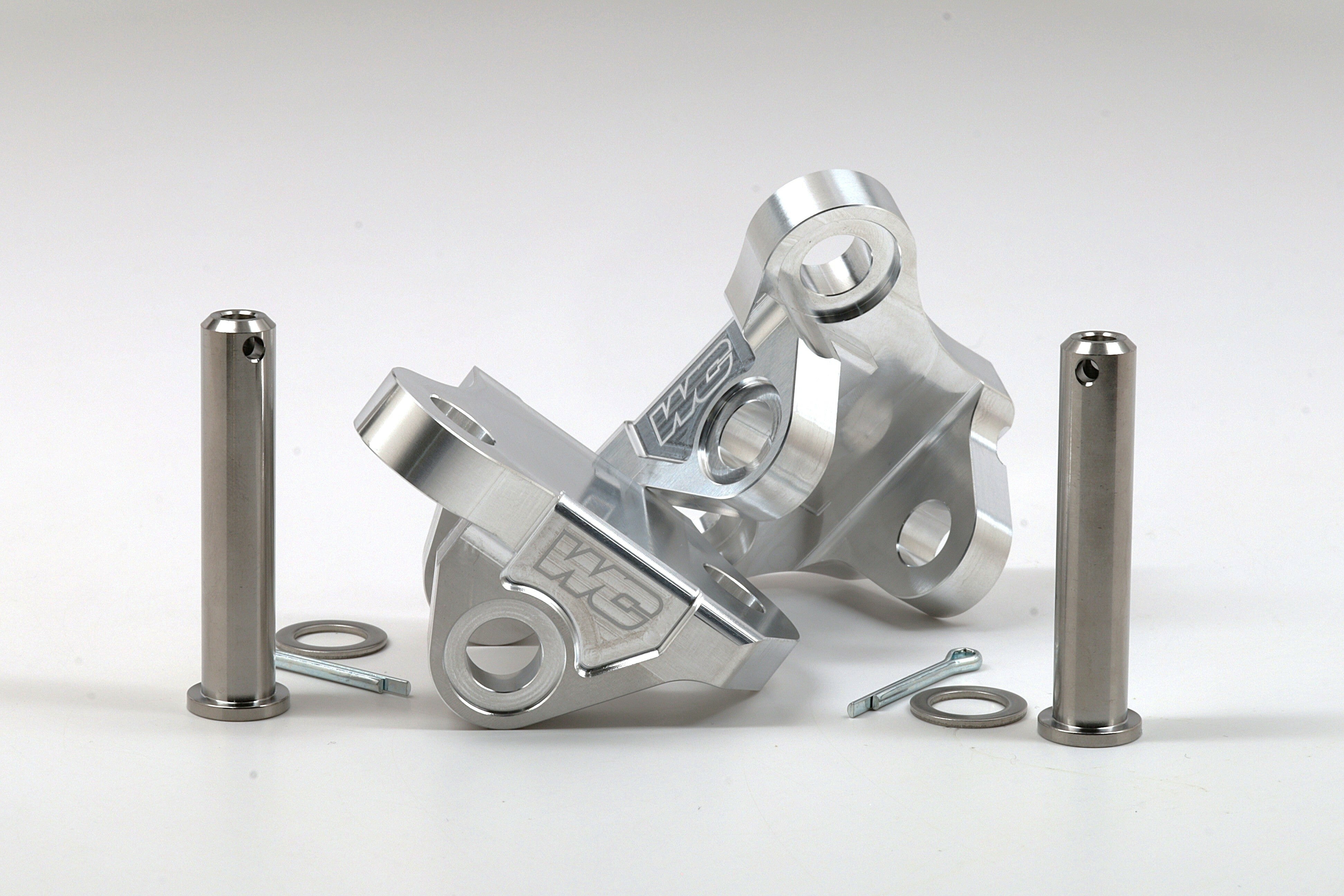 ALUMINUM FOOT PEG MOUNTS YZ 2 STROKES